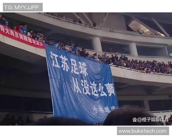 中国足球新希望：从球星崛起到全新时代的突破与挑战