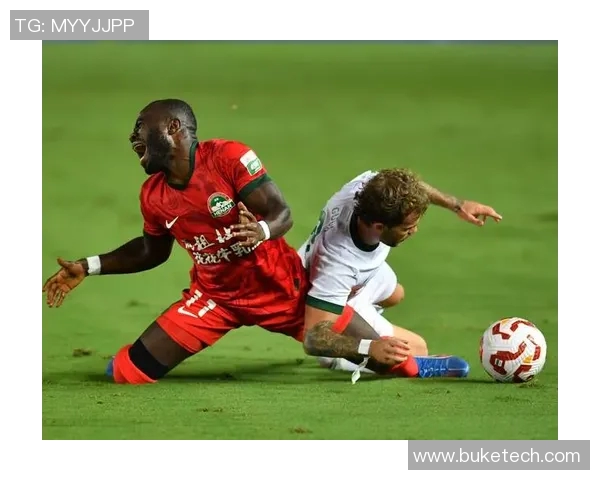 国安足球俱乐部球星表现全面解析 从场上数据到场下生活揭秘